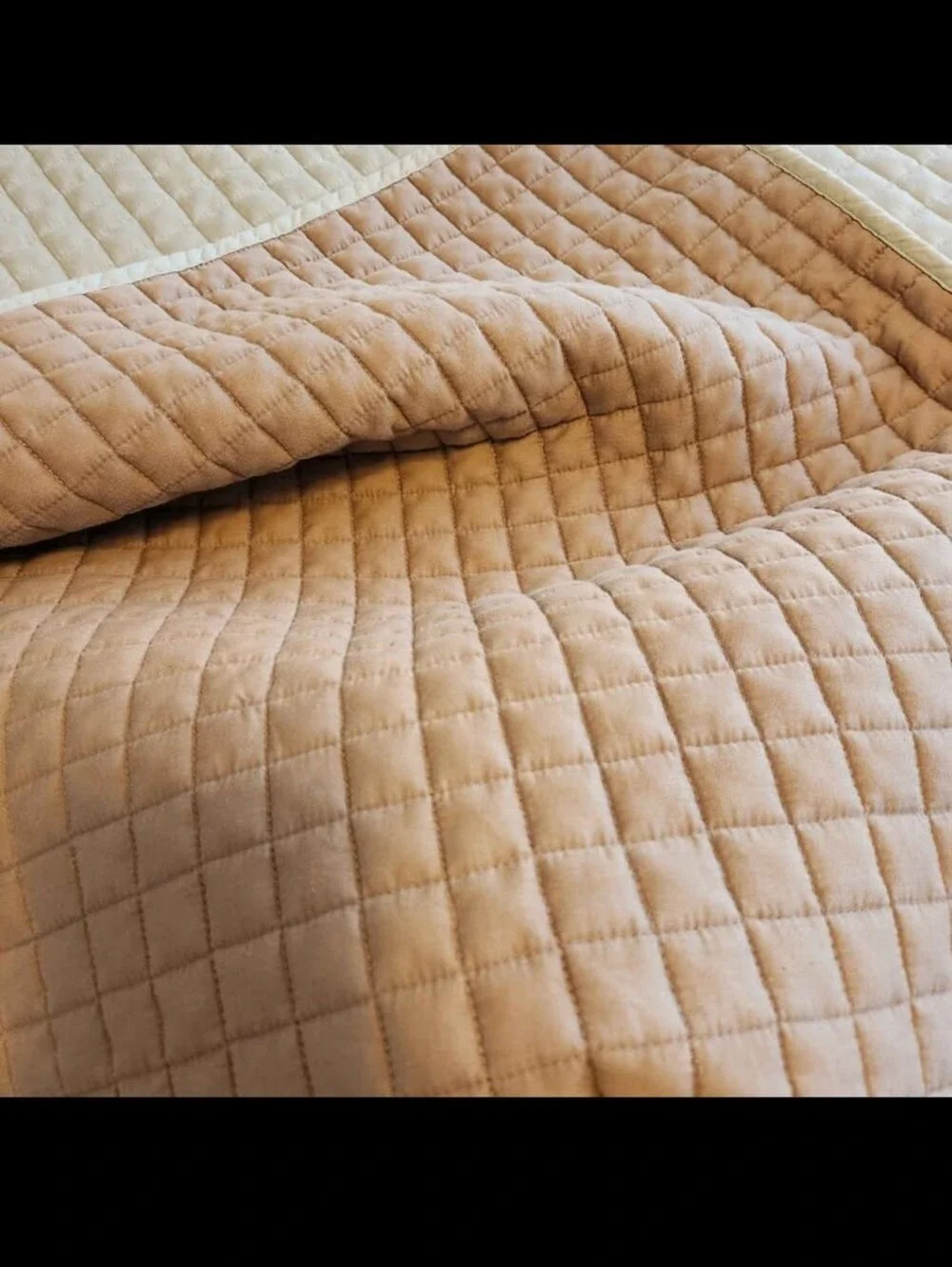 Classic Quilted Bedspread - Light Blue / Light Brown